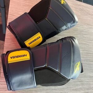 Hayabusa Black and Yellow T3 Boxing Gloves